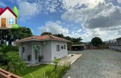 Casa com 2 dormitórios próxima ao parque beto carrero