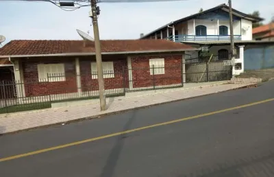 Excelente casa de praia a 390 metros da areia em barra velha-sc