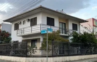 Sobrado 5 dormitórios para alugar centro balneário piçarras/sc