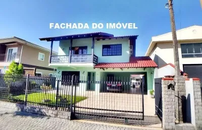Casa com 3 quartos à venda na Rua Otto Benack, 84, Bom Retiro, Joinville