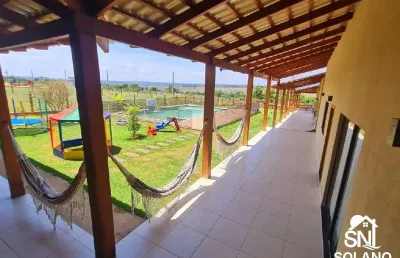 Linda chácara a venda no condomínio talismã- guapo go.