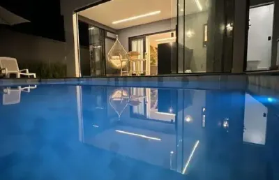 Alugo imóvel residencial de alto padrão, 100% mobiliado, localizado no jardins capri.