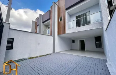 Sobrado geminado à venda com 3 quartos, sendo 1 suíte e amplo espaço nos fundos no bairro costa e silva!
