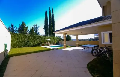 Casa à venda em condomínio fechado no bairro campo comprido