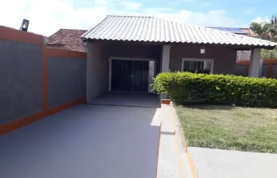 Casa para locação em são pedro da aldeia, centro, 3 dormitórios, 1 suíte, 2 banheiros, 2 vagas
