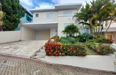 Excelente casa no urbanova. 268m²- 3 dormitórios. ótima localização