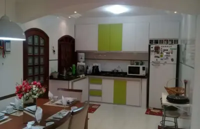 Casa com 220m², 3 dormitórios, 1 suíte, quintal, churrasqueira- vila unidos