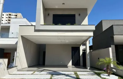 Linda casa recém construída com 3 dorm, sendo 3 suítes, em condomínio fechado e com lazer.