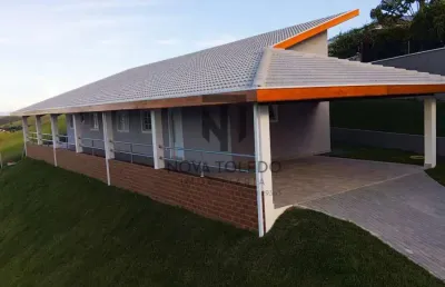 Linda casa em condomínio à venda - 250m² - 3 dormitórios 1 suíte - residencial mantiqueira - sjc
