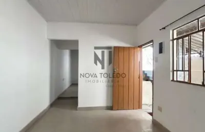 Casa de fundos com 3 comodos e garagem - jardim da granja