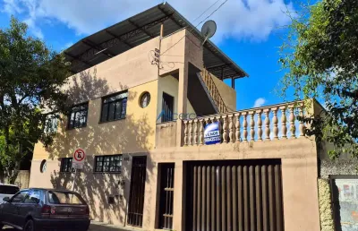 Casa com 03 quartos (01 suíte) e  quintal no bairro eldorado