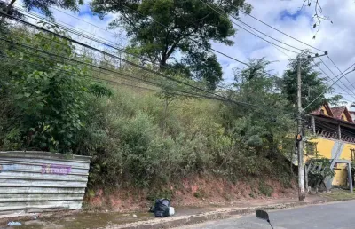 Terreno à venda no Granbery, Juiz de Fora 