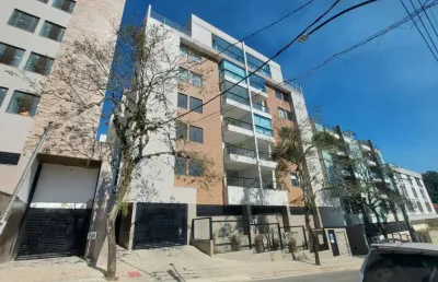 Cobertura com 5 quartos, suíte, 3 vagas, elevador no vale do ipê