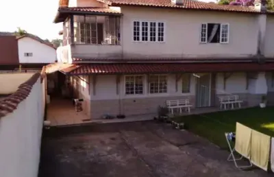 Casa com 3 quartos à venda na Rua Florianópolis, Parque Jardim da Serra, Juiz de Fora