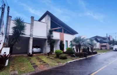 Linda casa em um dos melhores condomínios de juiz de fora!