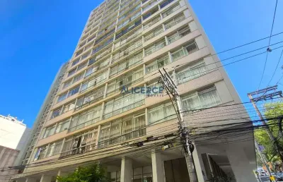 Apartamento tradicional com 162m² com  03 quartos e vaga na garagem, ao lado do parque halfeld.
