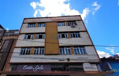 Apartamentos com 03 quartos com opção para fazer cobertura no morro da glória