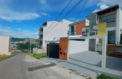 Casa dúplex com 3 quartos no residencial jardim são joão