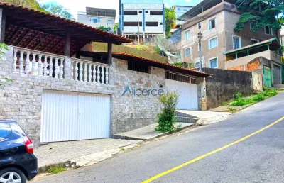 Casa com 2 quartos à venda na Rua Porto das Flores, Santa Luzia, Juiz de Fora