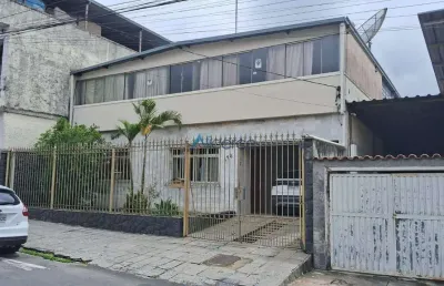 Casa com 2 quartos à venda na Rua São João Batista, Parque Guarani, Juiz de Fora
