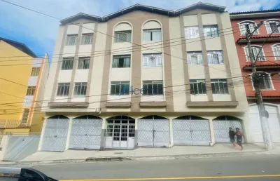 Ideal para famílias ou estudantes – 3 quartos, 2 vagas próx. ufj