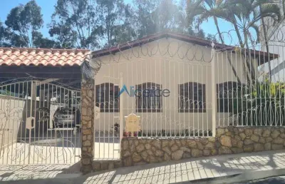 Linda casa linear, próximo ao independência shopping!