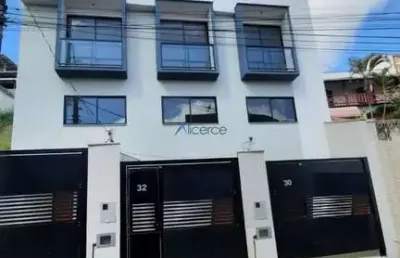 Casa de 3 quartos, com espaço gourmet perto da ufjf no são pedro!