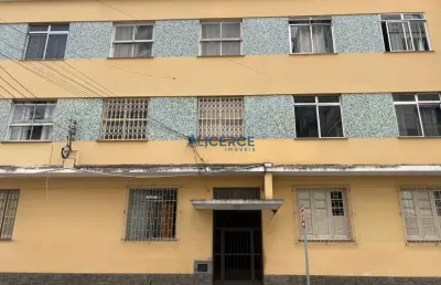 Apartamento de 2 quartos no coração de juiz de fora