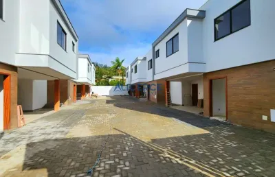 Casa em condomínio fechado com 3 quartos à venda na Rua Florianópolis, Parque Jardim da Serra, Juiz de Fora