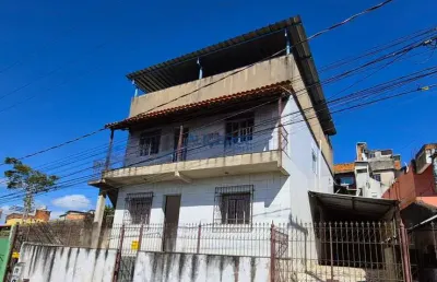 Casa com 03 quartos e garagem para 02 carros em santos dumont