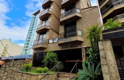 Cobertura com 02 quartos, elevador e garagem no centro