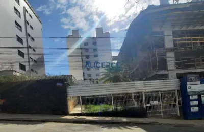 Casa com 5 quartos à venda na Rua Pasteur, Centro, Juiz de Fora