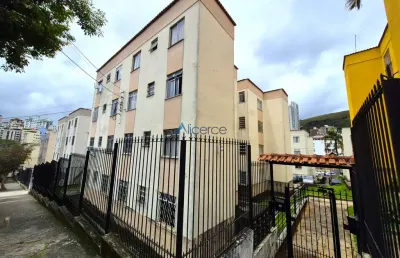 Apartamento de 02 quartos com garagem no cascatinha
