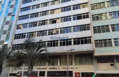 Apartamento com 3 quartos para alugar na Avenida Barão do Rio Branco, Centro, Juiz de Fora