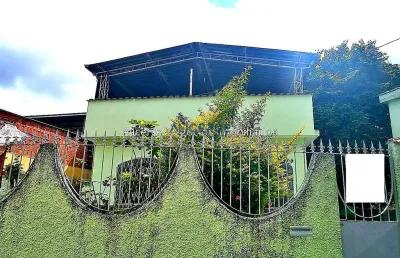 Casa com 3 quartos para alugar na Rua Amazonas, Grama, Juiz de Fora