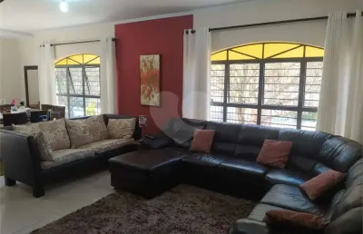 Casa com 3 quartos para alugar na São Roque, Estação, São Roque