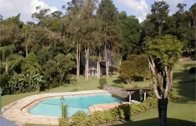 Casa com 8 quartos à venda em condomínio iolanda - sp