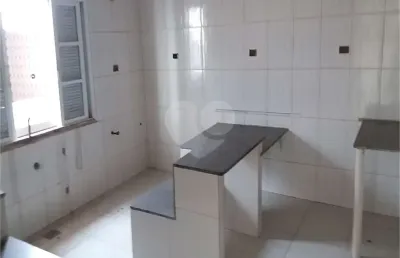 Casa com 4 quartos à venda na Atílio Delanina, Centro, Osasco