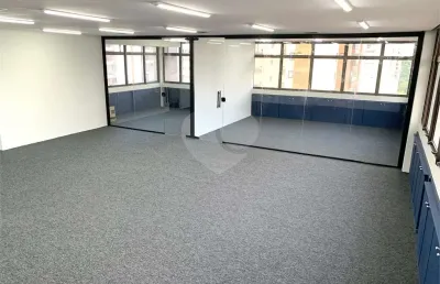 Sala comercial para alugar na Rua Laplace, Brooklin, São Paulo