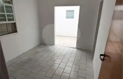 Casa com 2 quartos para alugar na Avenida Corifeu de Azevedo Marques, Butantã, São Paulo
