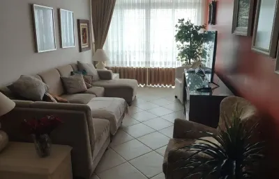 Apartamento mobiliado para aluguel anual na avenida atlântica em balneário camboriú