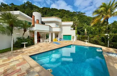 Casa à venda na praia do pernambuco, 7 quartos, 4 vagas.