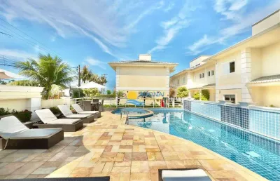 Casa à venda na praia da enseada, 3 quartos, 3 vagas.