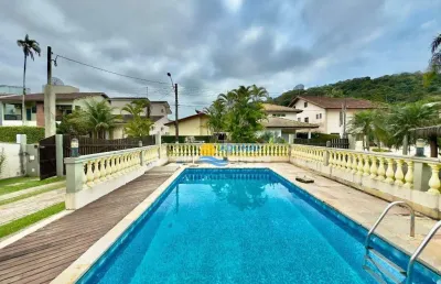 Casa à venda no jardim pernambuco 2, 3 quartos, 2 vagas.