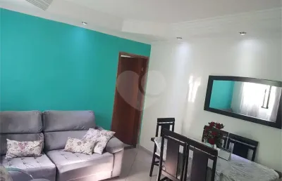 Casa tipo sobrado com 02 dormitórios e 01 suíte para venda na saúde. edícula completa.