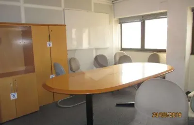 Prédio comercial em excelente localização na vila mascote ,entrada lateral ,cabine para segurança,.