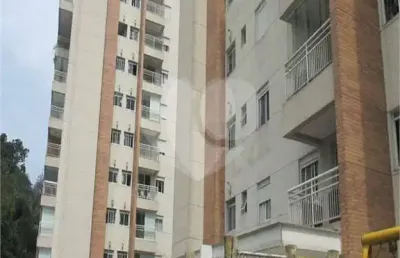 Apartamento de 57 m² a venda no jardim prudencia em uma rua tranquila.