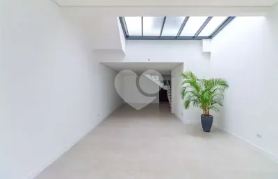 Casa com 3 suítes, lavabo, 4 vagas, 216 m² - aclimação