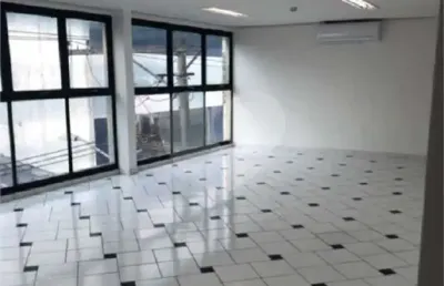Sala comercial 60 m²  01 wc em santo amaro - locação