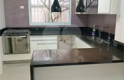 Sobrado na regiao de mirandopolis à 5 minutos do metrô praça da árvore